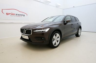 Volvo V60 Cross Country B4 AWD Cross Country Geartronic bei Grünzweig Automobil GmbH in 