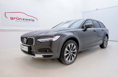 Volvo V90 Cross Country Pro D4 AWD Geartronic bei Grünzweig Automobil GmbH in 