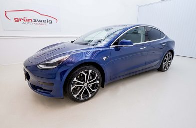 Tesla Model 3 Standard Range bei Grünzweig Automobil GmbH in 