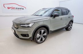Volvo XC40 Recharge Pure Electric Recharge Twin Plus bei Grünzweig Automobil GmbH in 