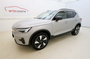 Volvo XC40 Recharge Pure Electric 82kWh Ext. Range Plus bei Grünzweig Automobil GmbH in 