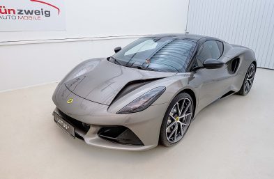 Lotus Emira V6 Supercharged First Edition bei Grünzweig Automobil GmbH in 