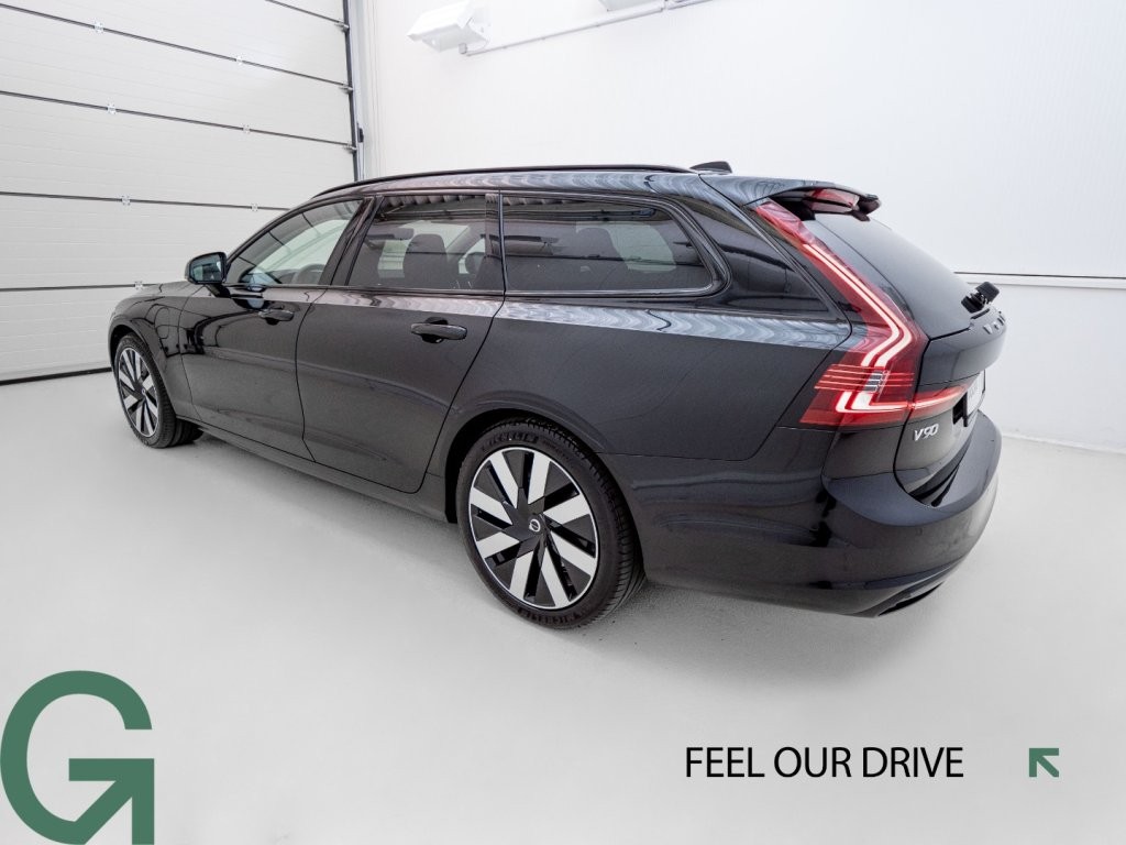 Volvo V90 T6 AWD Recharge PHEV Plus Dark