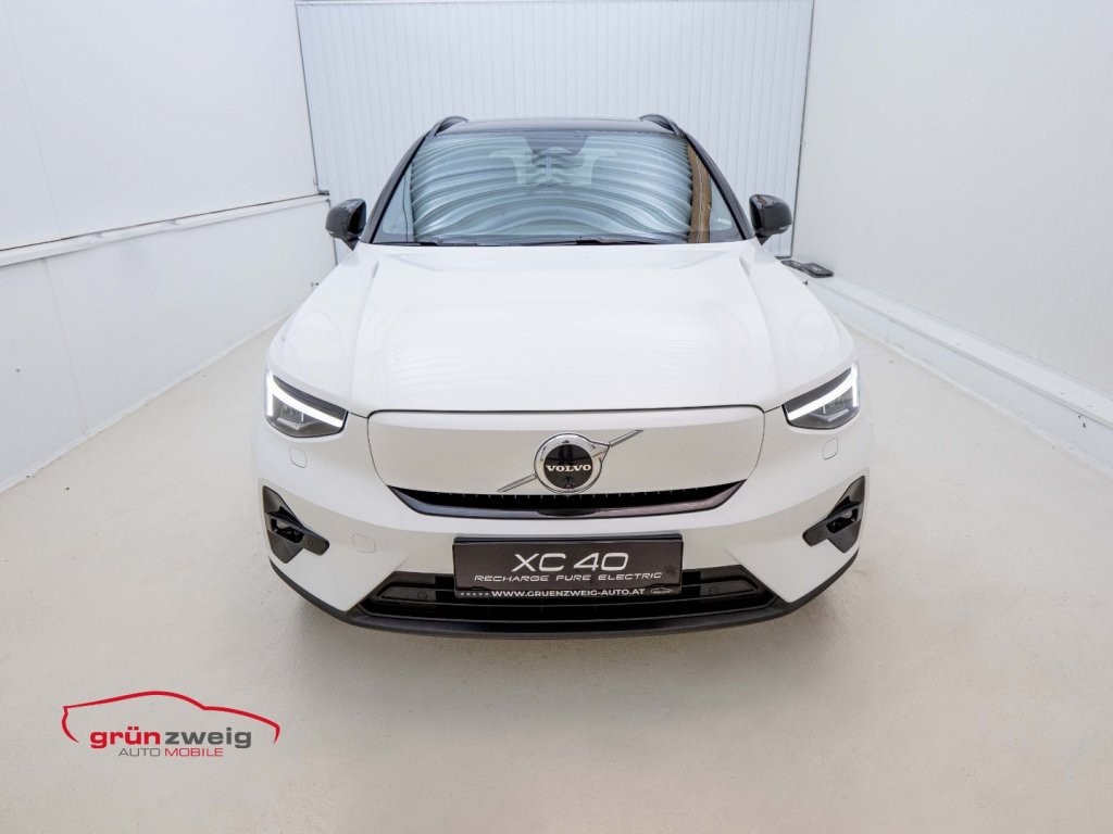 Volvo EX40 Single Motor Extended Range 82kWh Ultra Dark