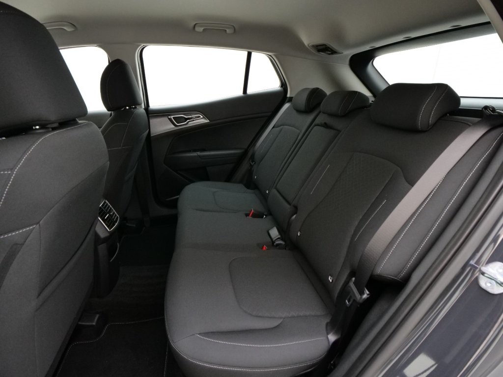 KIA Sportage 1,6 CRDI 48V Silber DCT