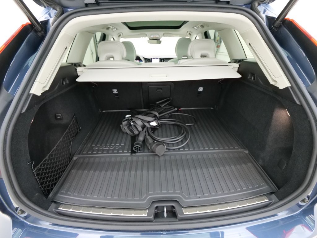 Volvo XC60 T6 AWD PHEV Ultra Dark Aut.