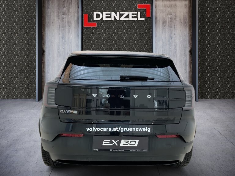 Volvo EX30 Single Motor Extended Range 69kWh Plus
